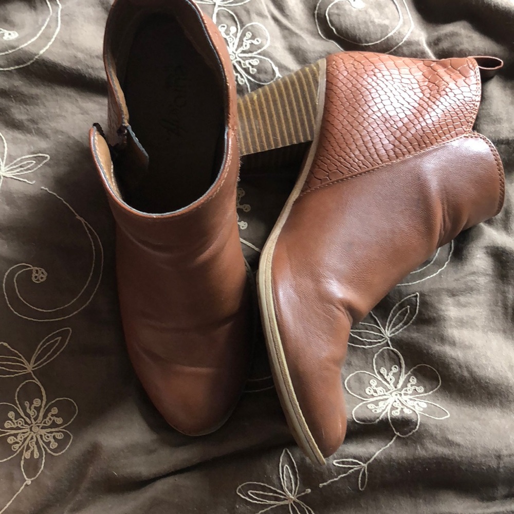 Leather booties